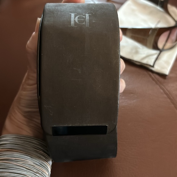 Carolina Herrera brown sunglasses with case - Picture 8 of 8